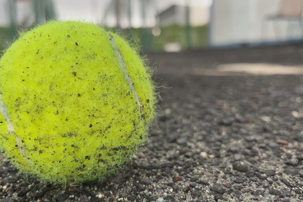 Drôle de jeu à la ligue de tennis