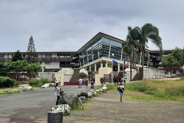 lycée grand nouméa