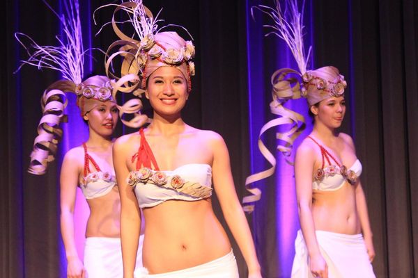 La troupe étudiante "Tamarii no Tahiti" à Montréal