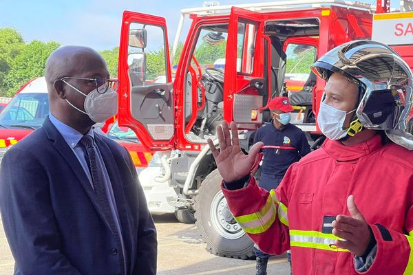 Le président Gabriel Serville a rencontré les soldats du feu de l'Ouest Guyanais pour discuter, entre autres, de leurs conditions de travail. 