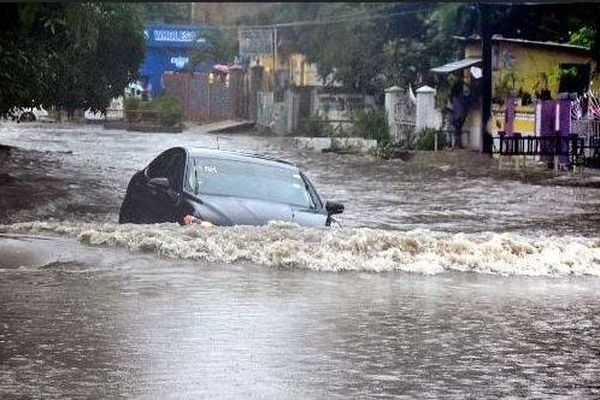 La Jamaïque est sous les eaux depuis un mois. 