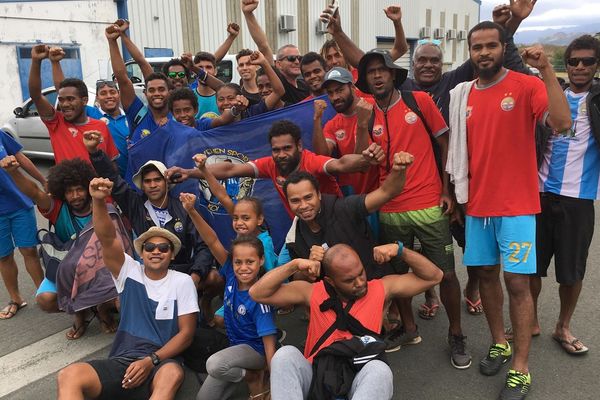 Equipe de Hienghène après la victoire dans le championnat, 9 novembre 2019