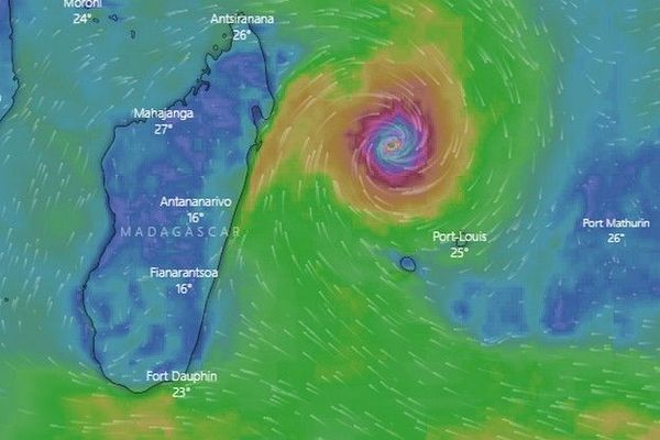 tempête tropicale probable 120320