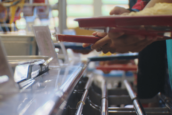 En 2025, les inscriptions à la cantine sont en forte baisse, pour les communes de Nouméa, Dumbéa et Mont-Dore.