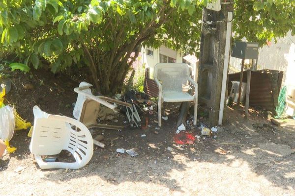 Le groupe était juste à côté de la supérette du quartier lors de la fusillade.