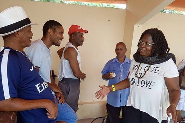 Marie-Thérèse Casimirius, maire de Basse-Pointe lors du Martinique Surf Pro à Basse-Pointe (avril 2016)