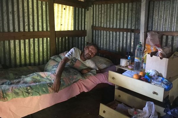 La détresse d'un Tamponnais de 56 ans. Il vit dans des conditions déplorables depuis le mois de février.