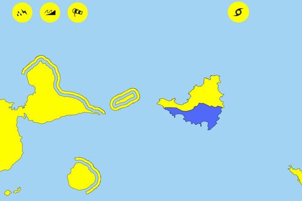 Vigilance jaune pour la Guadeloupe, jaune cyclonique pour les îles du Nord