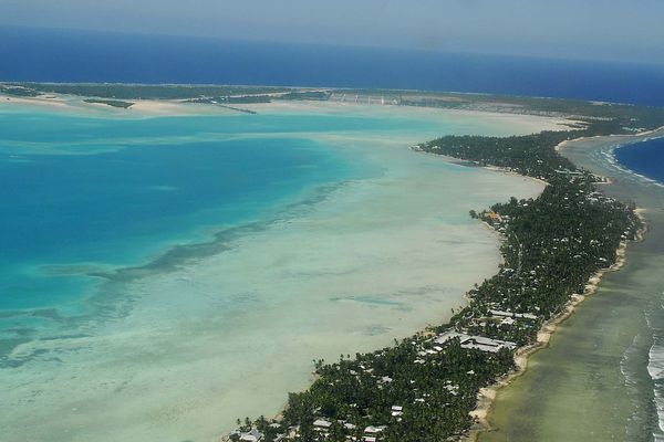 Sur l'atoll de Tarawa, le point culminant se situe à seulement 3 mètres d'altitude.