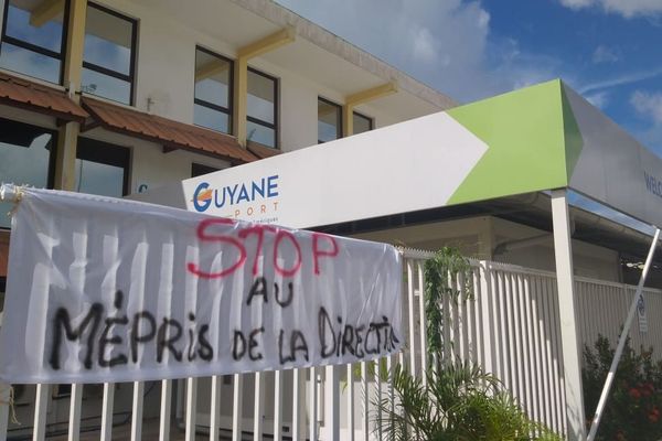 Grève illimitée au Grand Port Maritime du dégrad des cannes