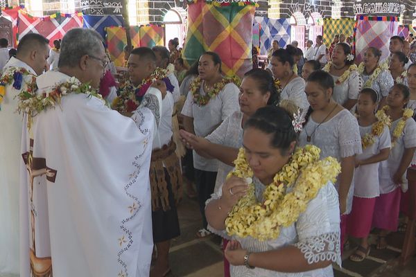 Cérémonie religieuse à Hahake