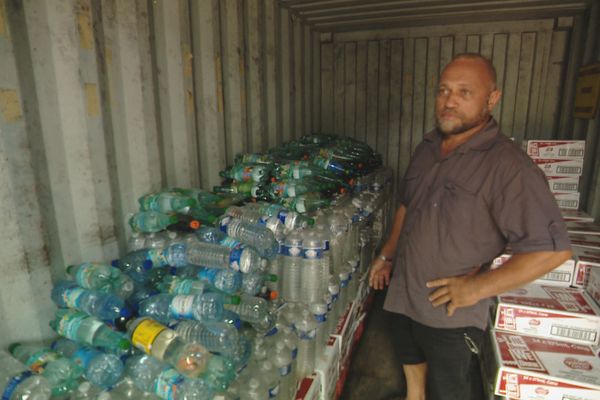 Marcel Toyon, président de l'association Action solidaire, distribue des centaines de kilos de dons chaque mois aux personnes en situation de précarité.