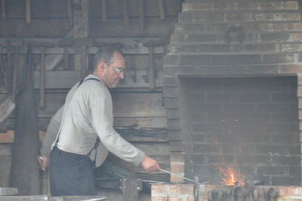 Parmi les habitations, la Forge Trefry où l’on peut découvrir l’activité du forgeron