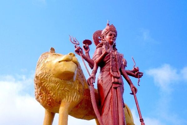 Statue géante de la déesse Durga île Maurice