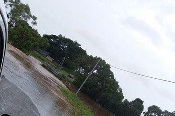 Route d'accès à la tribu de Népou