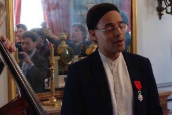 Fabrice Di Falco lors de sa remise de légion d'honneur au ministère de l'Outre-mer le 24 avril 2017