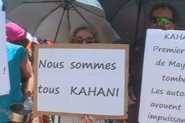 Les personnels du lycée de Kahani dans les rues de mamoudzou