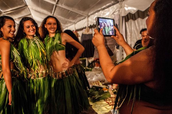 En coulisses, pendant le Heiva i Tahiti 2014...