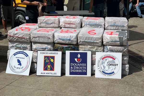 Nouvelle saisie d'1,2 tonne de cocaïne aux Antilles