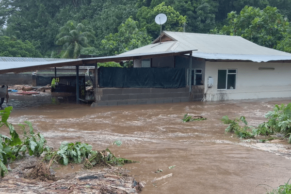 Le quartier Tetuanui - Jamet à Mahina, particulièrement touché par les inondations du 12 février dernier, fait face à une augmentation des cas de leptospirose.