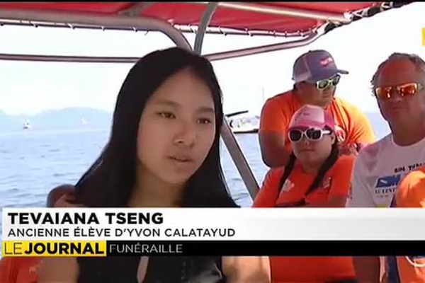 Cérémonie en baie de Matavai en hommage à Yvon Catalayud