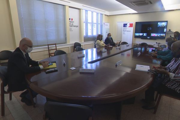 Visioconférence à la préfecture de Martinique avec le Président de la République.