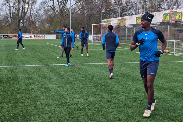 Les joueurs de la sélection de Martinique à l'entraînement aux Pays-Bas.