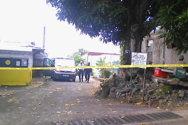 Homicide à Carrère Petit-Bourg