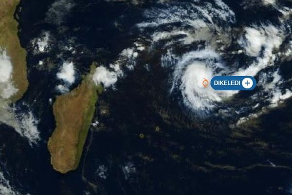 Tempête tropicale Dikeledi ce 9 janvier à 10h30