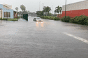 VIDÉO. Montée des eaux, embouteillages, écoles fermées... Des pluies torrentielle s'abattent sur la Martinique