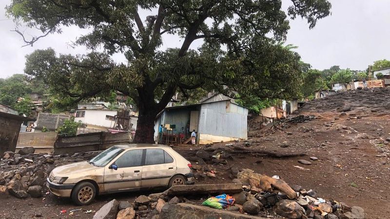 Cyclone Belna : Mayotte, En Alerte Rouge, Attend "le Souffle De La Bête ...