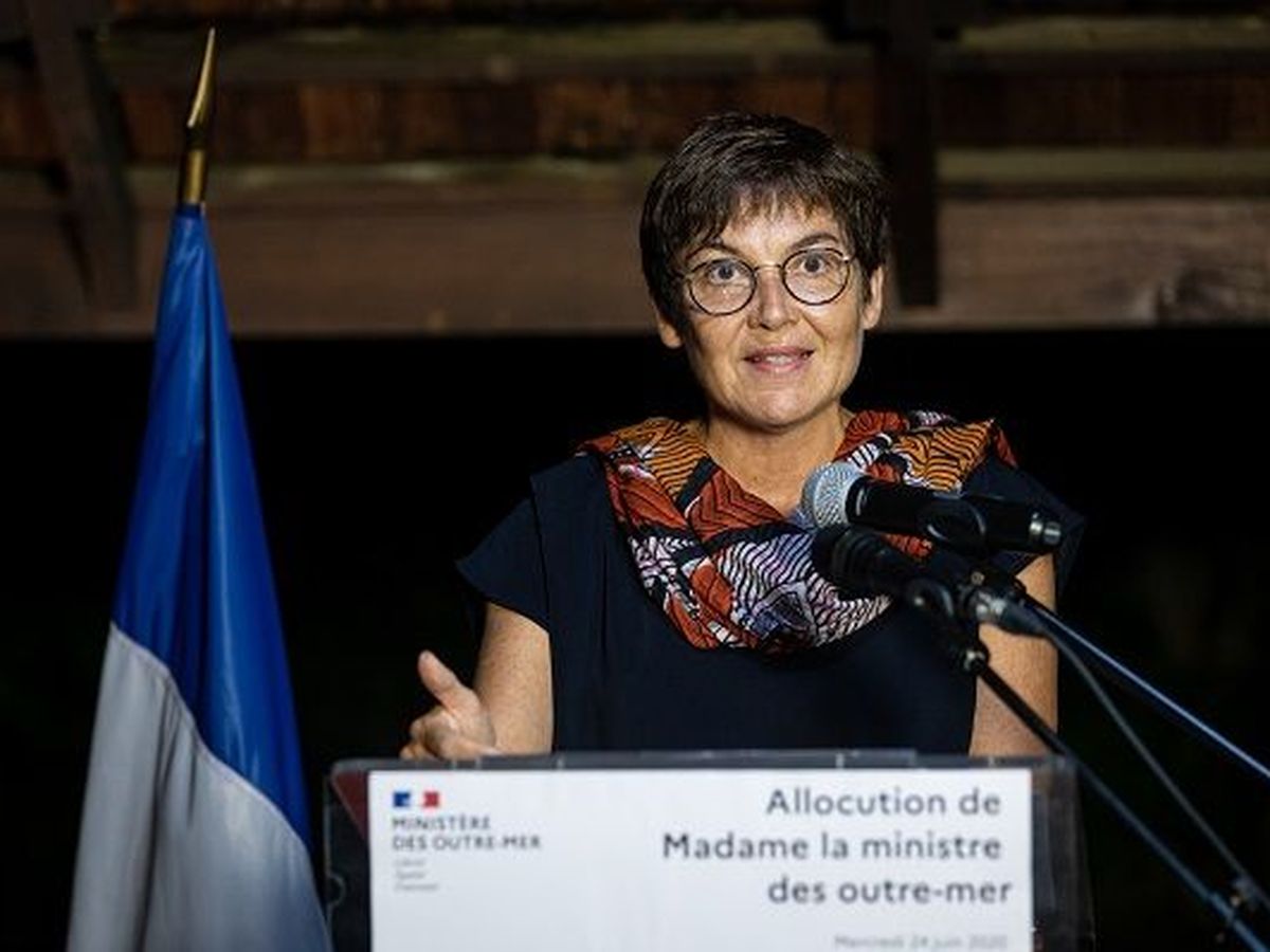 Remaniement Du Gouvernement Annick Girardin Nommee Ministre De La Mer O