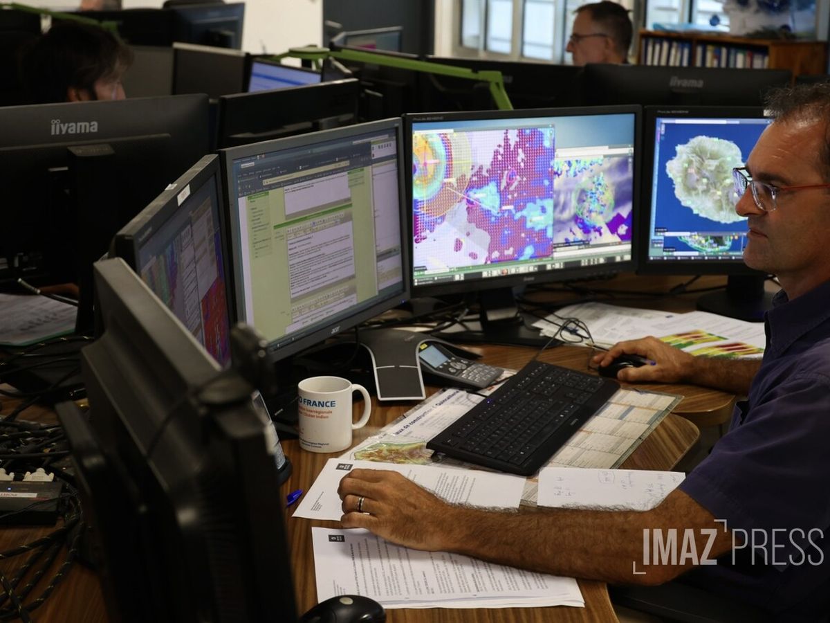 Saison cyclonique : la tempête tropicale Belal s'est formée cette nuit, à  700km de La Réunion ! 