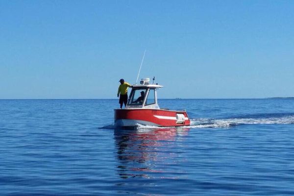 Les volontaires explorent le lagon de Toau