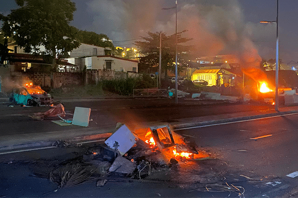 L'avenue Maurice Bishop en feu, une fois de plus.