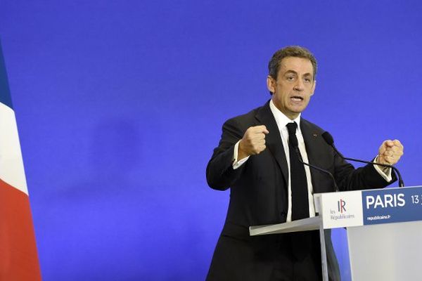 Après les interrogations de Nicolas Sarkozy, les Républicains créé un "groupe de travail" chargé de plancher sur le "droit du sol"