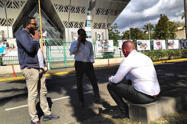 NRL chantier digue région blocage transporteurs attente J3 230720