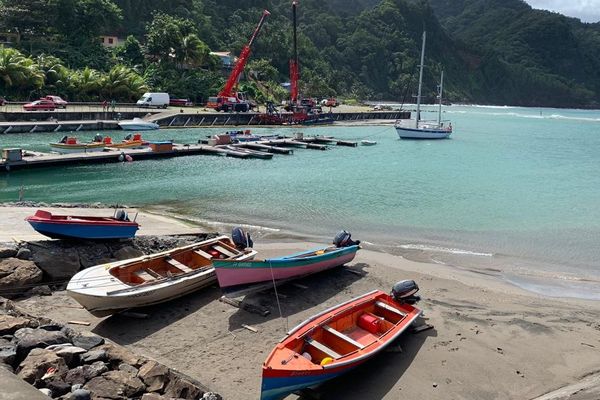 Plage port de Grand-Rivière