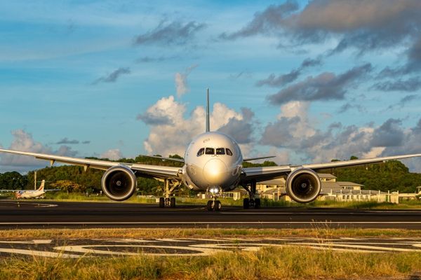 Décollage de l'aéroport de Mayotte