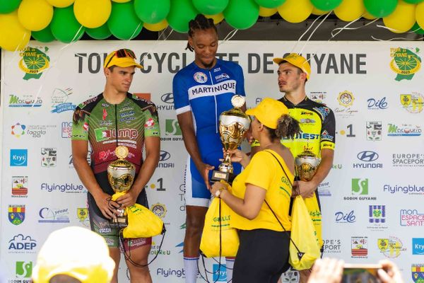 Edwin Nubul sur le podium de la 6e étape entre Saint-Laurent du Maroni et Iracoubo.