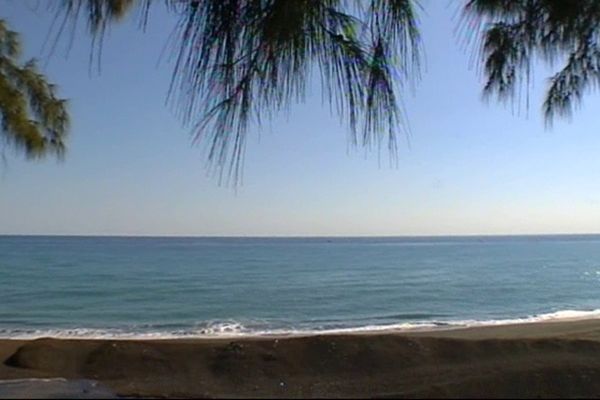 La Réunion : plage des Roches Noires