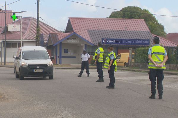 Contrôle gendarmerie à Matoury