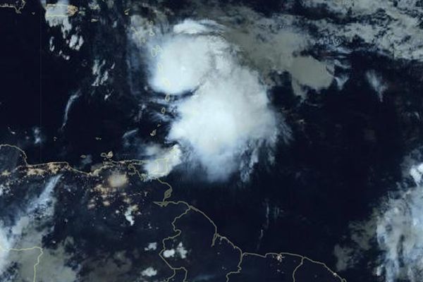 L'ouragan Tammy au dessus de l'arc Antillais.