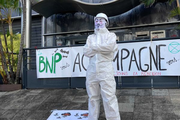 Extinction Rebellion, Attac et Greenpeace, ont organisé une action de désobéissance civile ce matin à Saint-Denis - 3