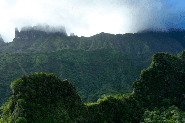 La vallée de la Punaruu, avec vue sur le diadème.