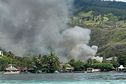 Une maison part en fumée à Punaauia