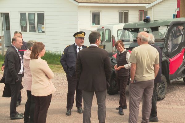 Annick Girardin s'est rendue sur Langlade pour visiter le poste de secours