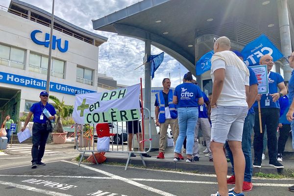 Les préparateurs en pharmacie hospitaliers en colère au CHU Sud et au CHOR.