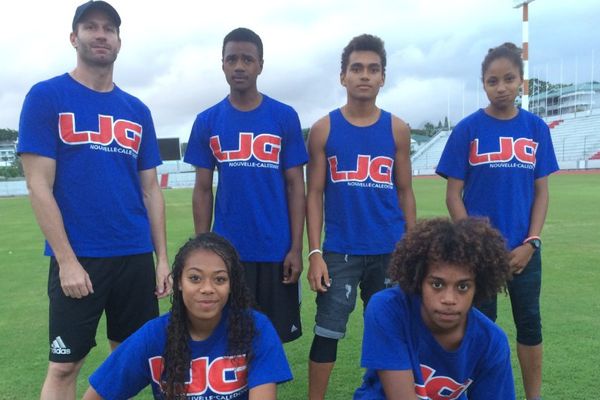 Photo jeunes UNSS Jules Garnier avant championnat France (JDS 16 mai 2017)