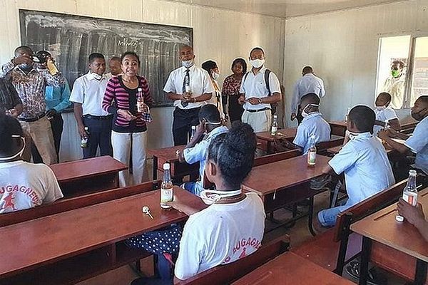 Distribution de Covid-Organics à Tamatave 